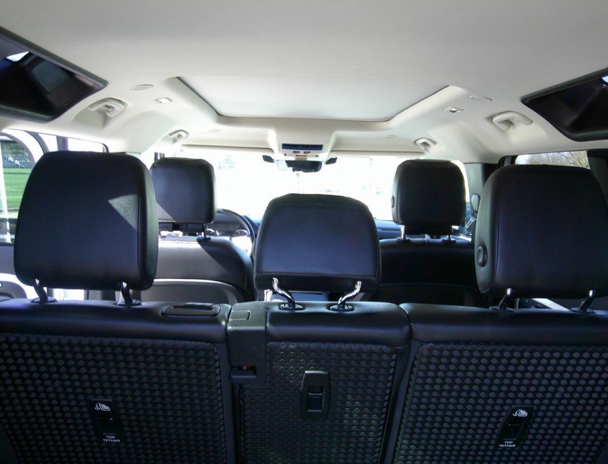 Used 2023 Land Rover Defender 110 S image 28