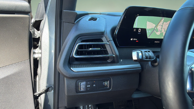 Used 2026 Chevrolet Traverse LT w/ Driver Confidence Package FWD image 25