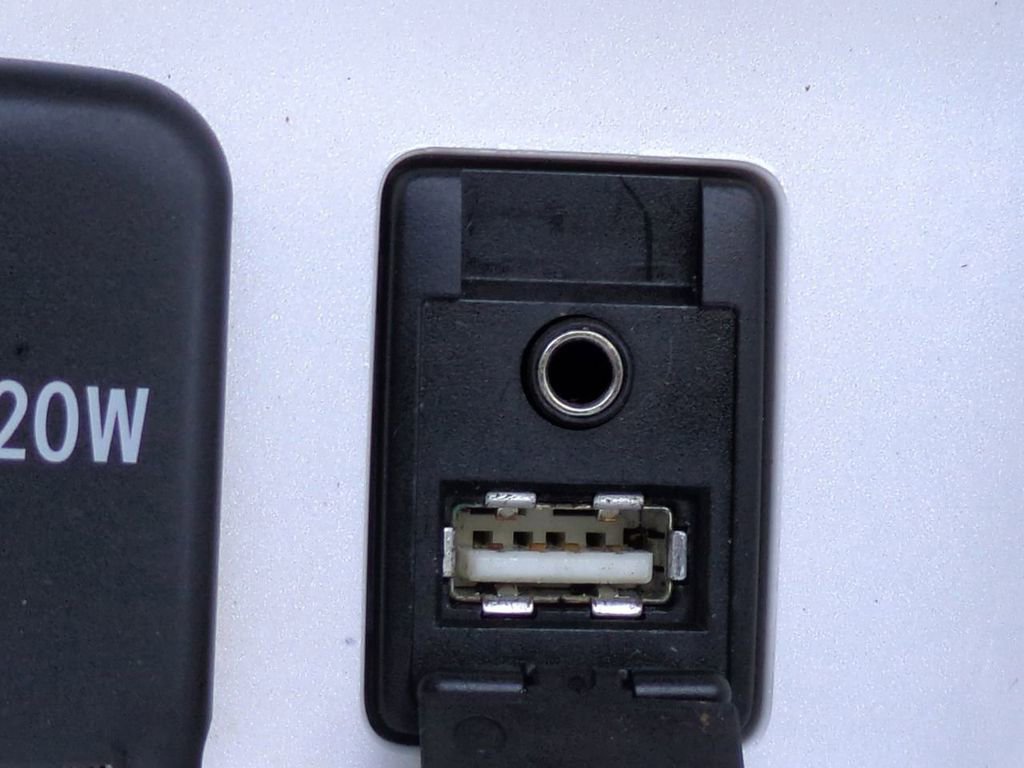 Used 2016 Toyota Prius Four image 24