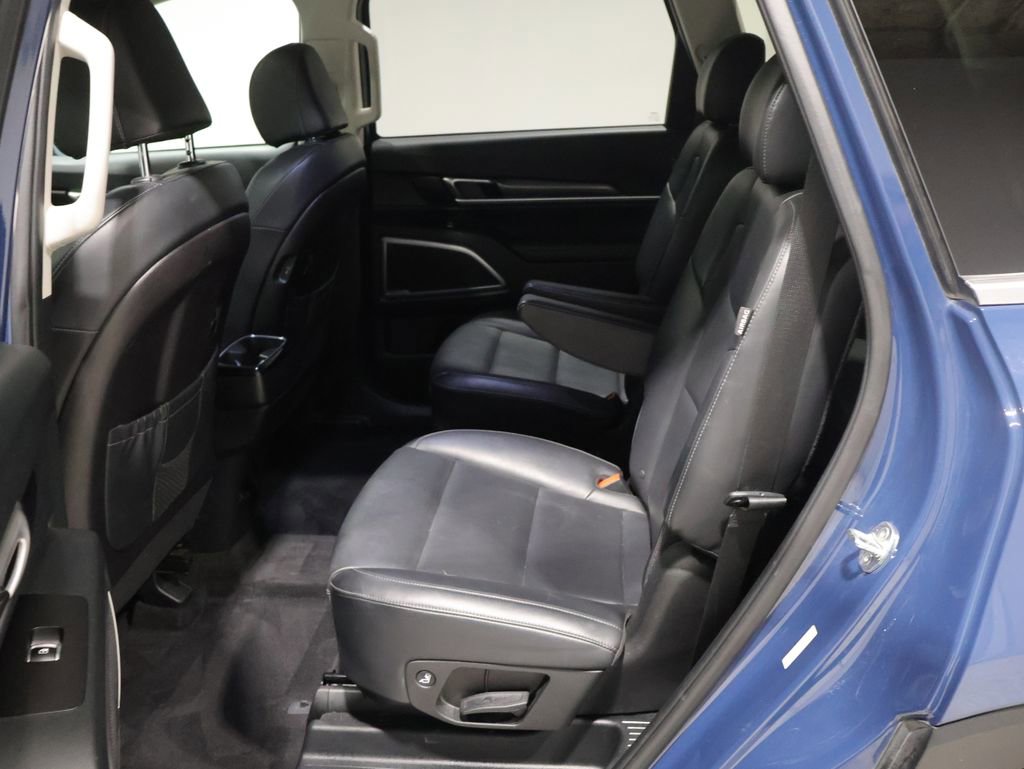 Used 2025 Kia Telluride S image 20