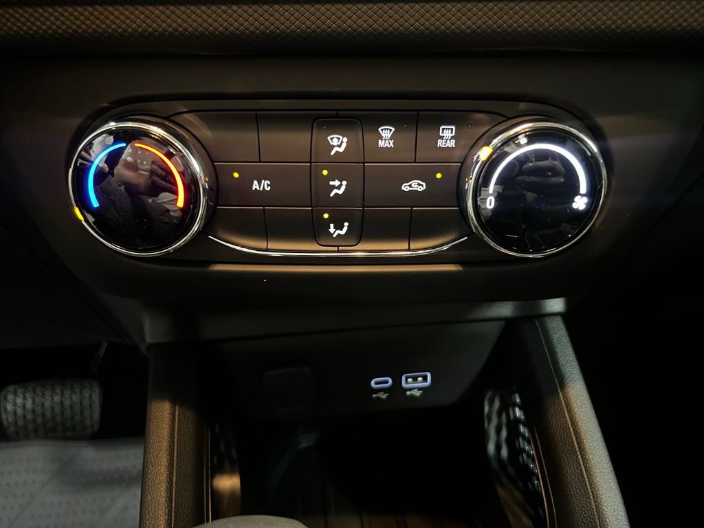 New 2026 Chevrolet TrailBlazer LS w/ LS Convenience Package FWD image 18