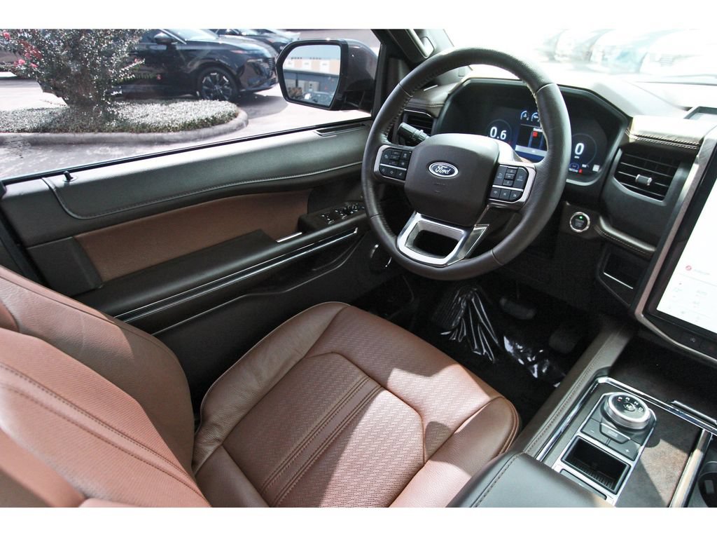 Used 2024 Ford Expedition Max King Ranch RWD image 8