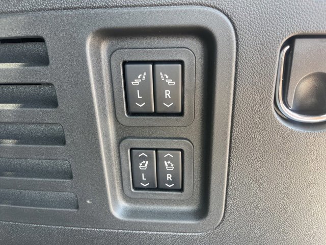 New 2025 Buick Enclave Preferred w/ Power Package image 43
