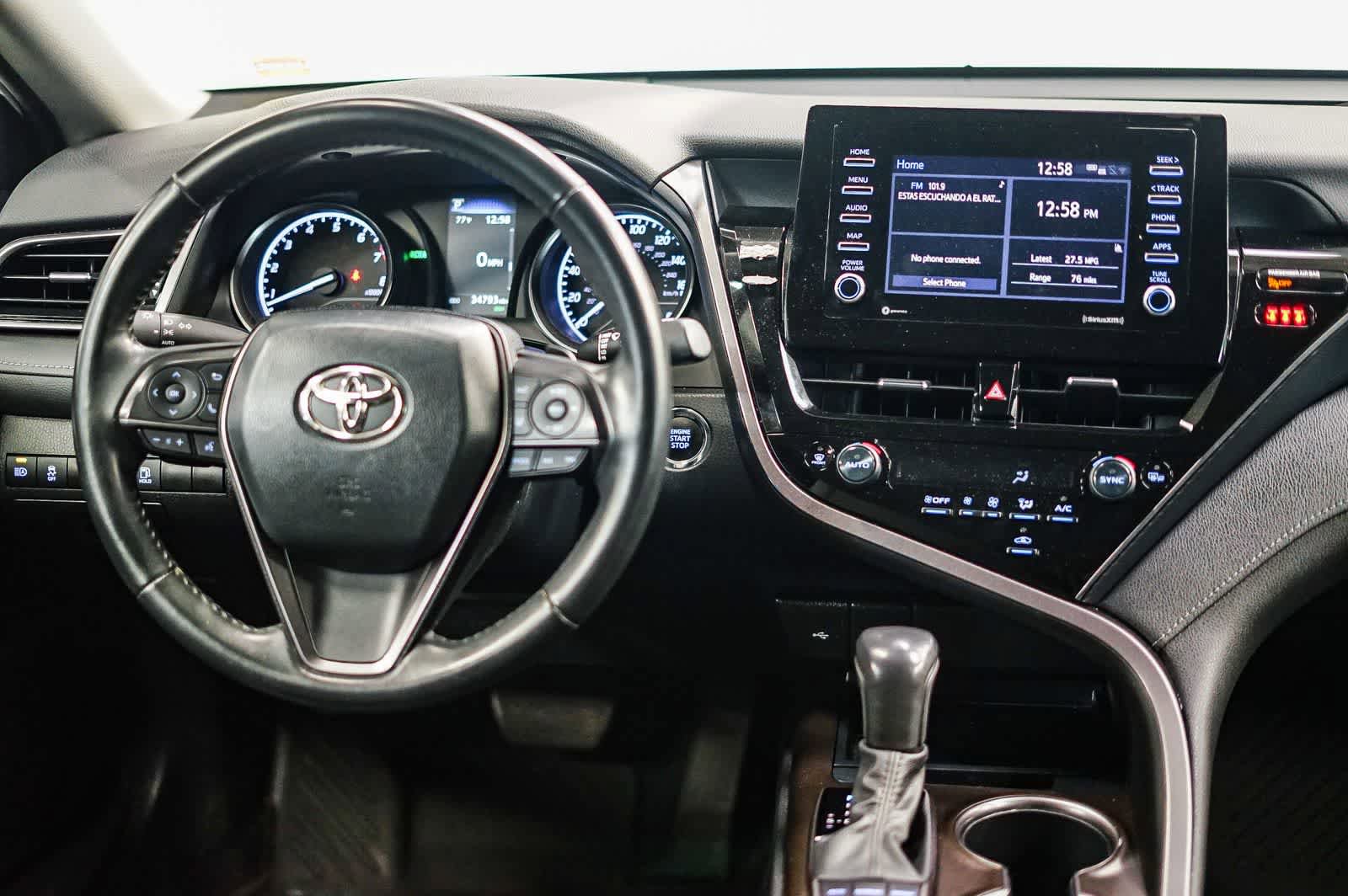 Used 2023 Toyota Camry SE w/ Convenience Package image 11