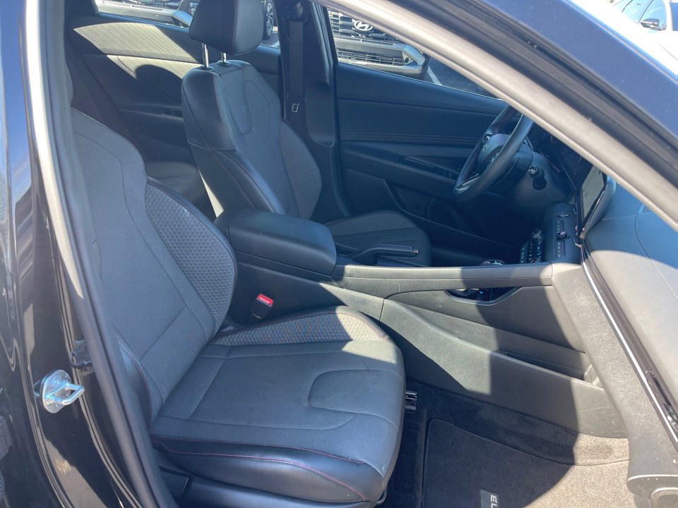 Certified 2025 Hyundai Elantra N Line image 28