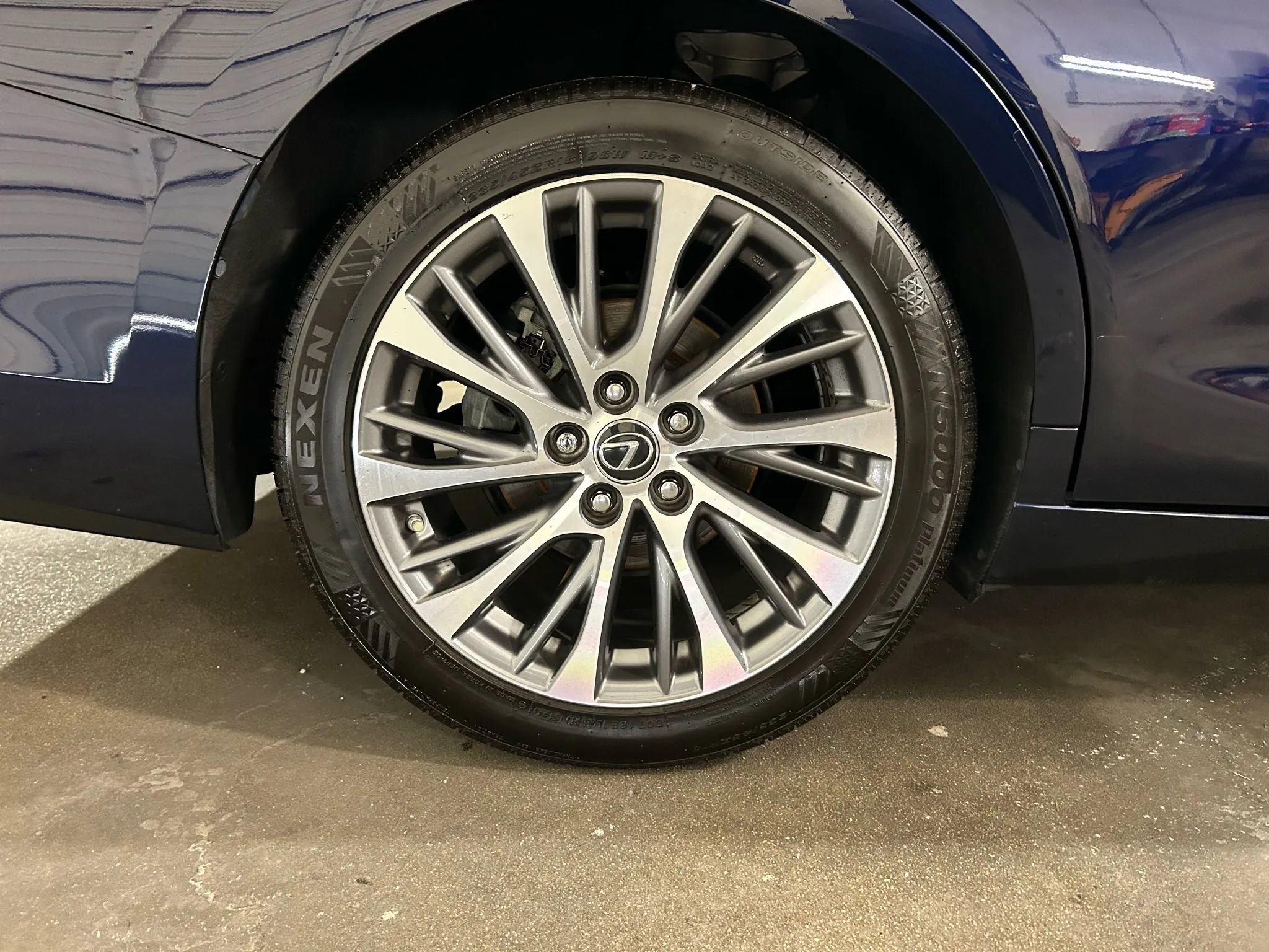 Used 2019 Lexus ES 350 w/ Accessory Package 2 image 14