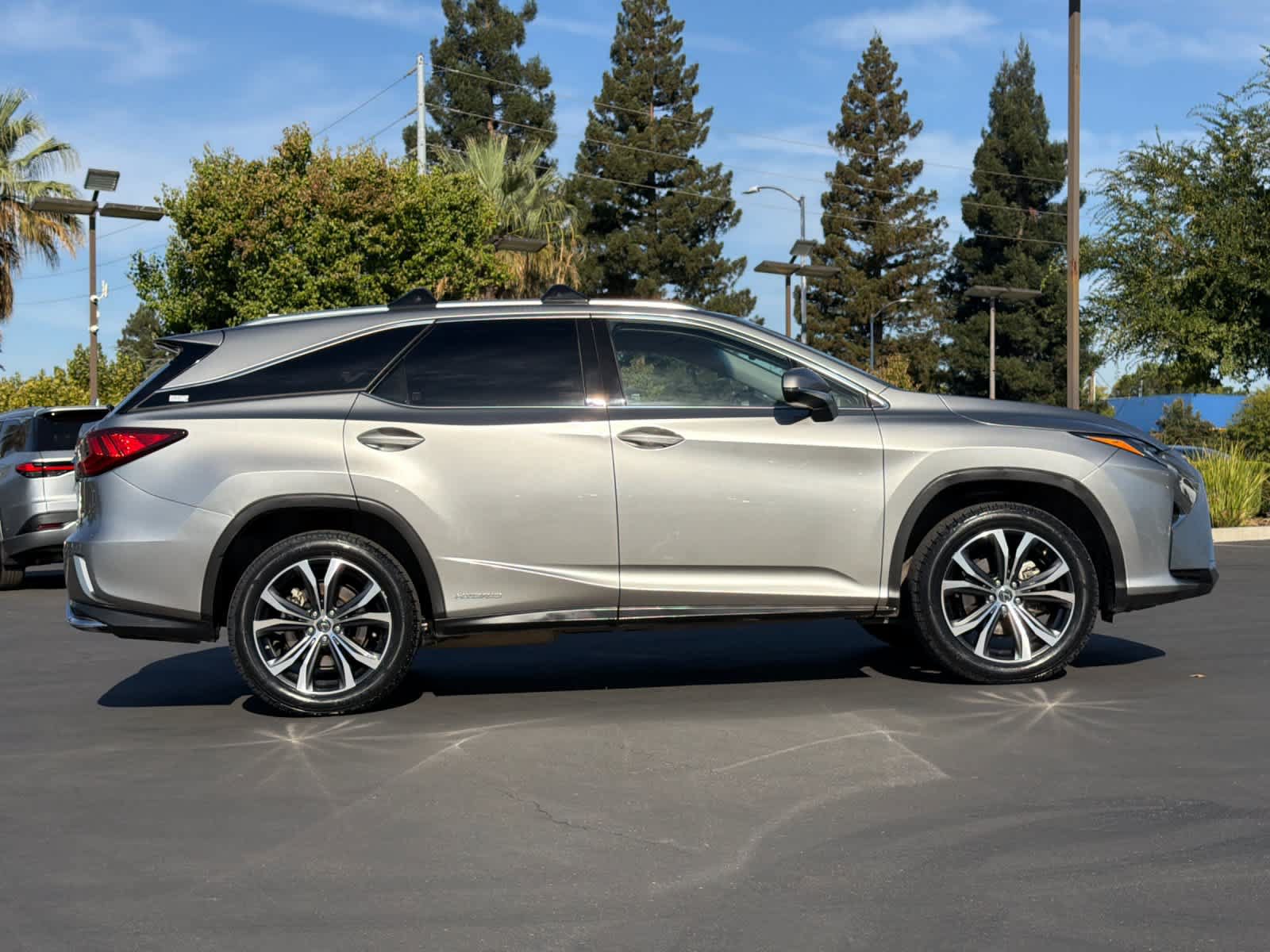 Used 2019 Lexus RX 450hL Premium w/ Premium Package AWD/4WD image 6