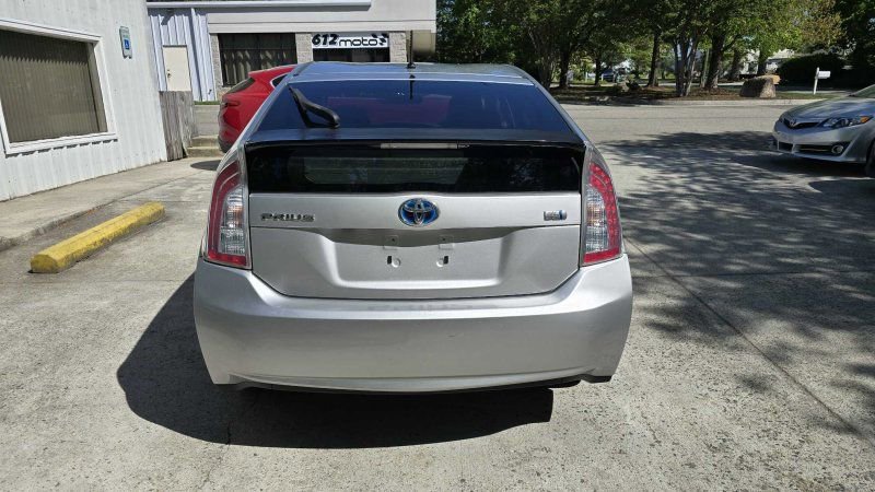 Used 2013 Toyota Prius Two FWD image 4