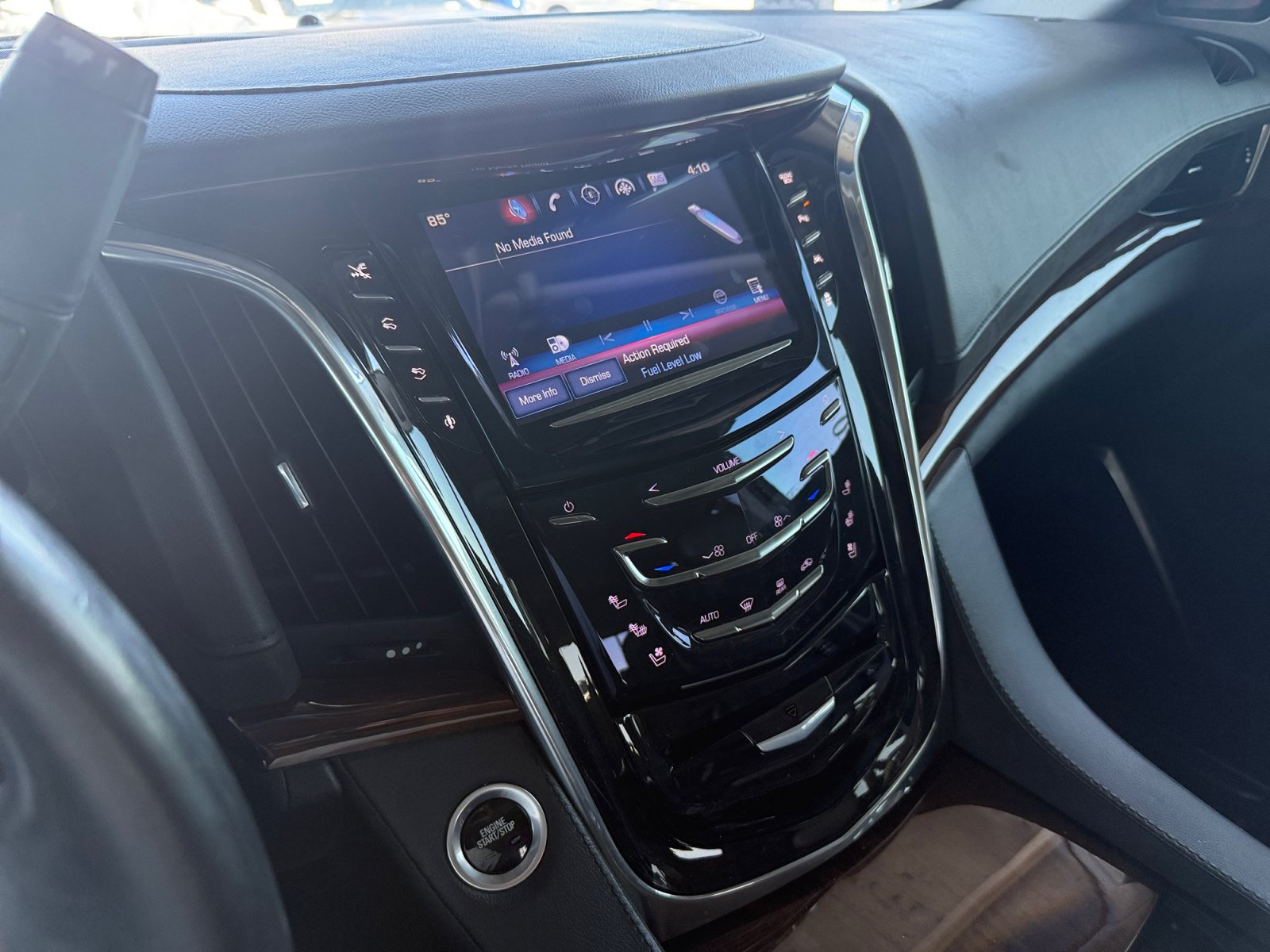 Used 2016 Cadillac Escalade Premium AWD/4WD image 22