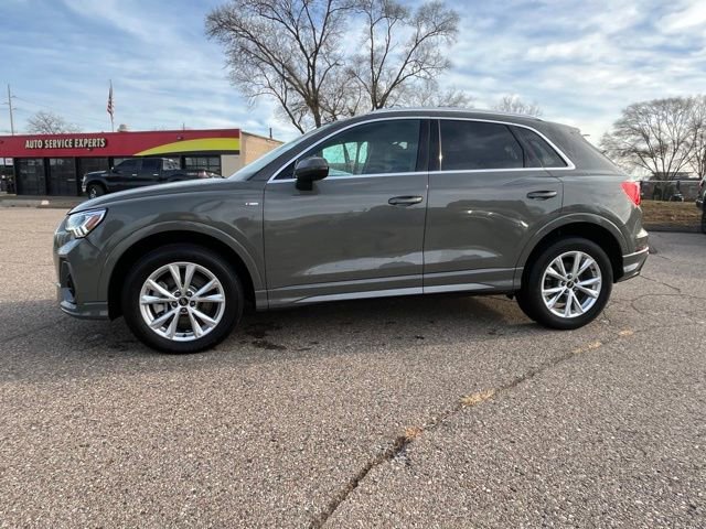 Used 2023 Audi Q3 2.0T Premium image 2