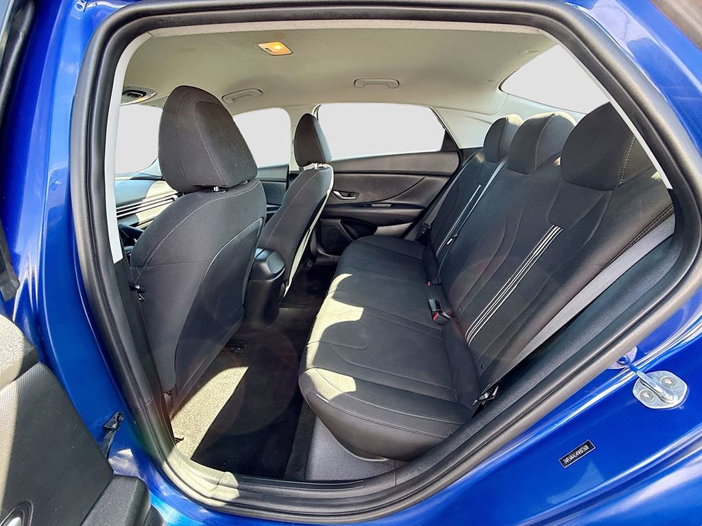 Used 2022 Hyundai Elantra SEL image 20