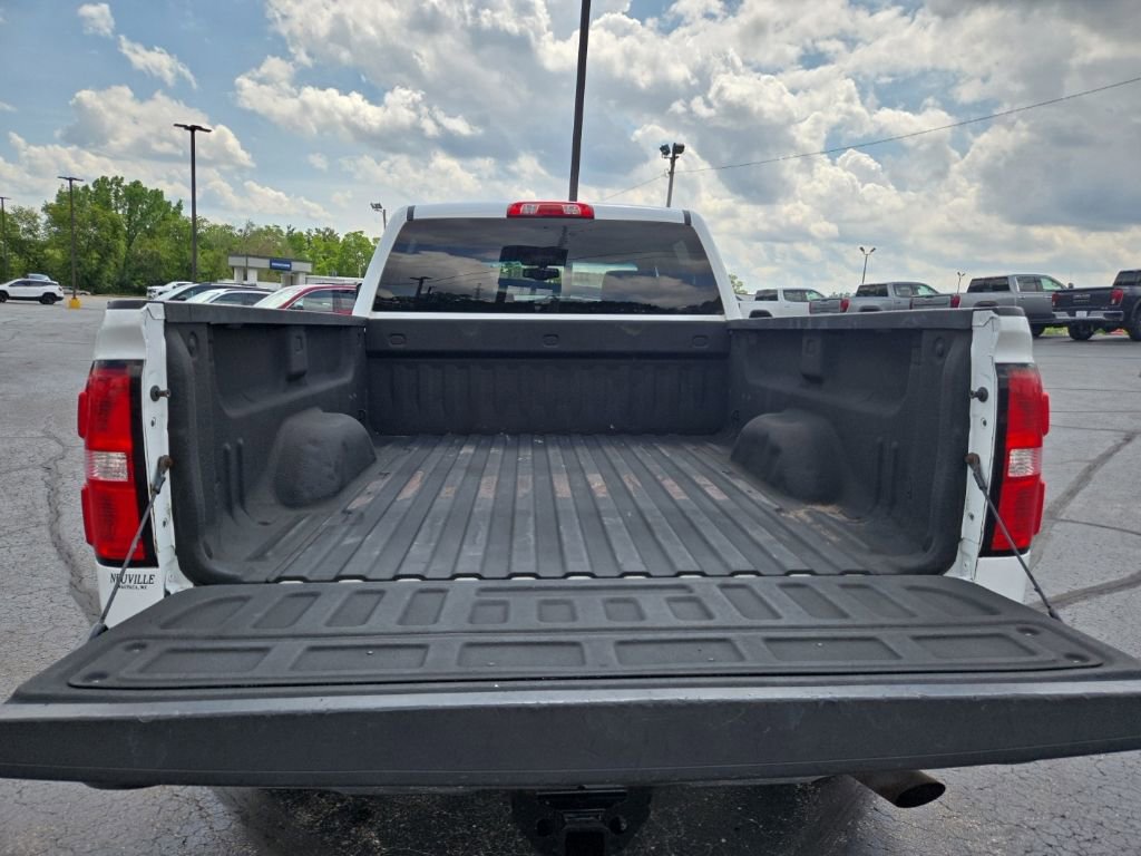 Used 2017 GMC Sierra 3500 SLE w/ SLE Fleet Preferred Package AWD/4WD image 9