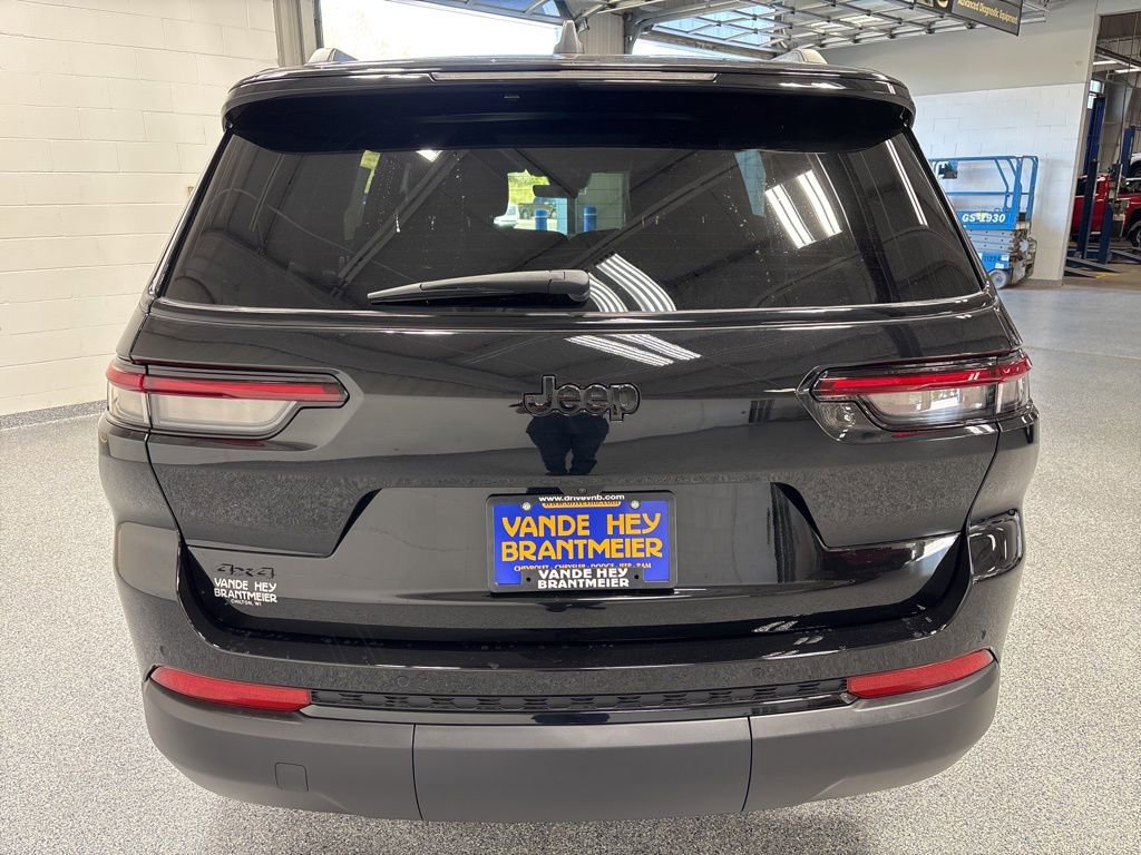 New 2025 Jeep Grand Cherokee L Altitude image 6