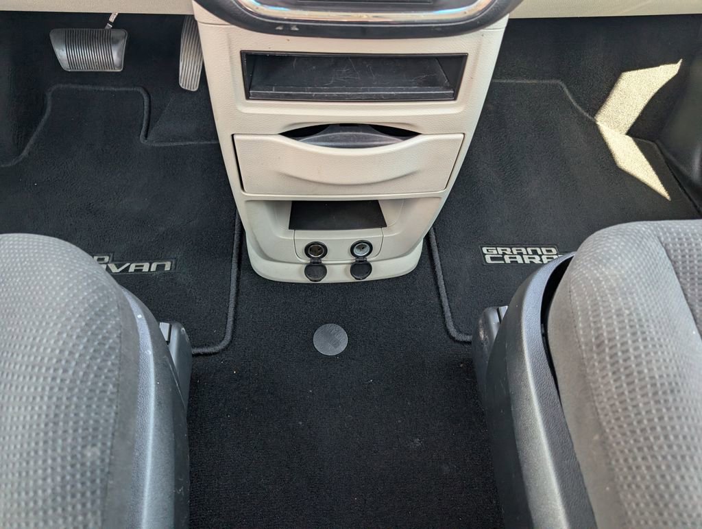 Used 2017 Dodge Grand Caravan SE w/ Power Window Group image 23