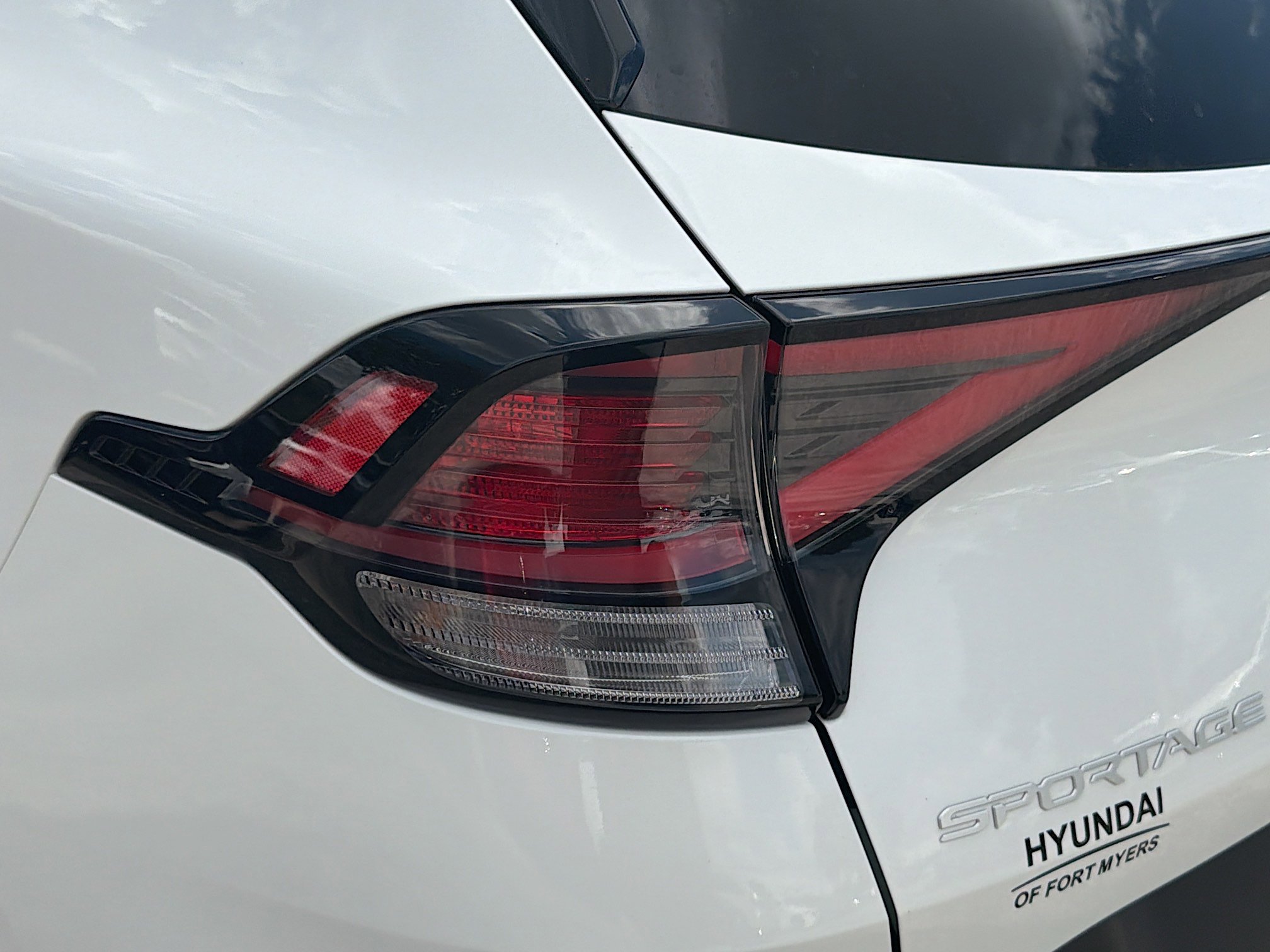 Used 2024 Kia Sportage LX image 10