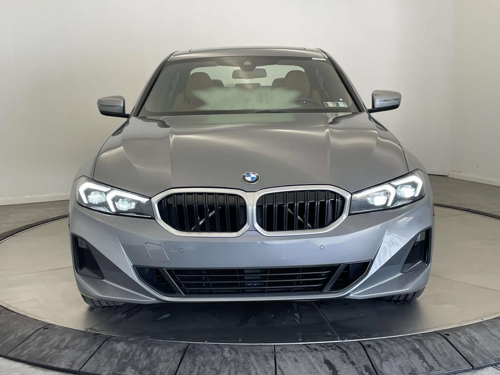 Used 2024 BMW 330i xDrive Sedan w/ Premium Package AWD/4WD image 8