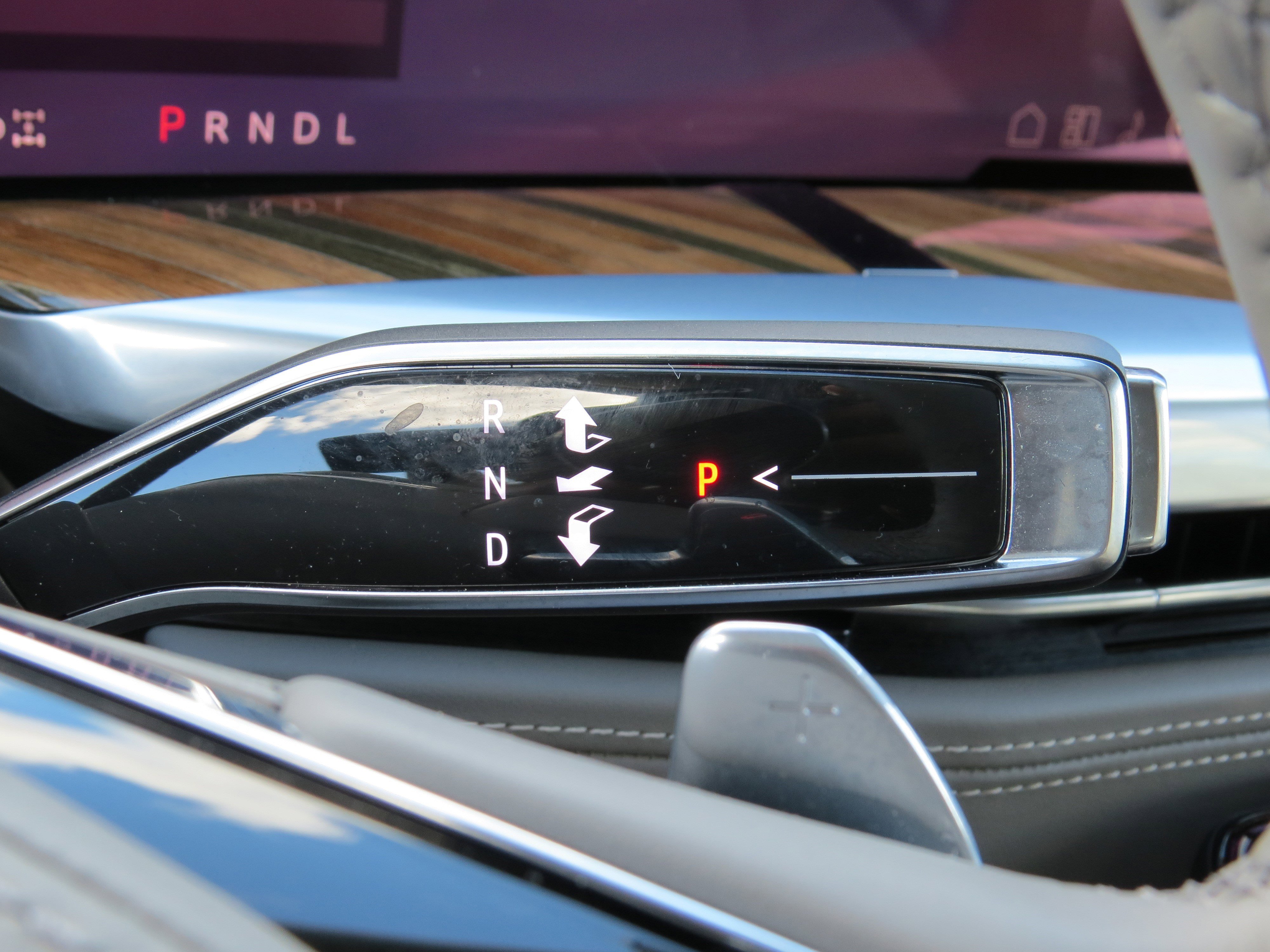 Certified 2025 Cadillac Escalade Premium Luxury Platinum image 32