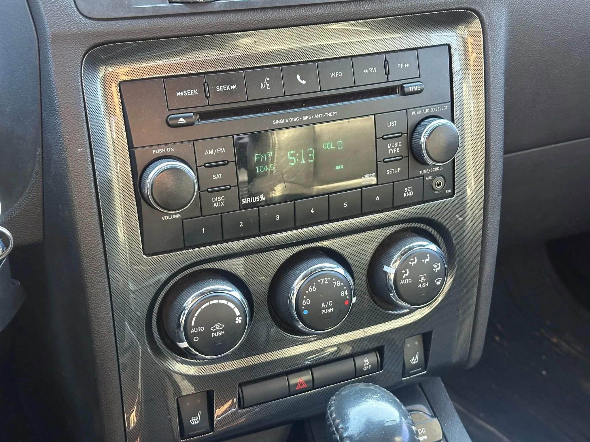 Used 2013 Dodge Challenger SXT Plus image 6