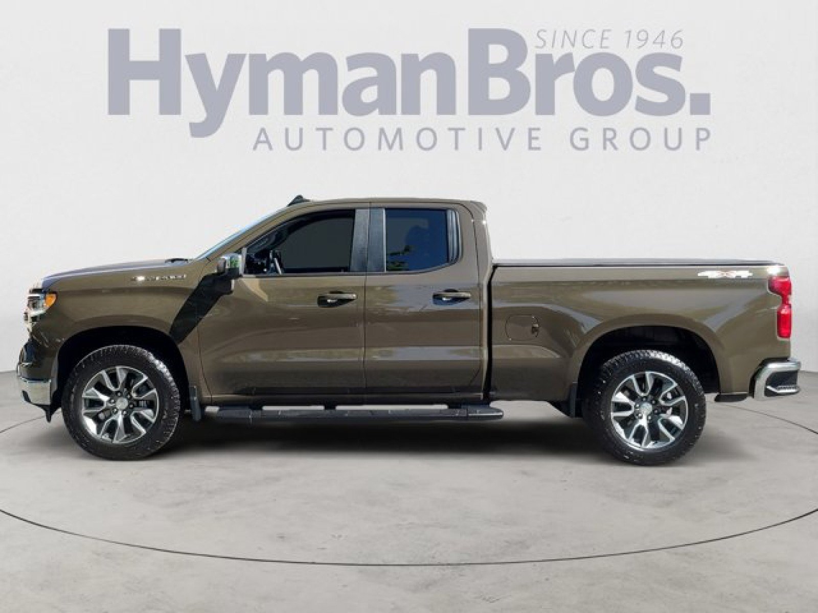 Used 2023 Chevrolet Silverado 1500 LT AWD/4WD image 6