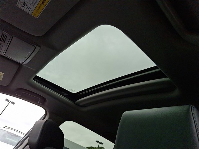 Used 2020 Honda CR-V Touring image 15