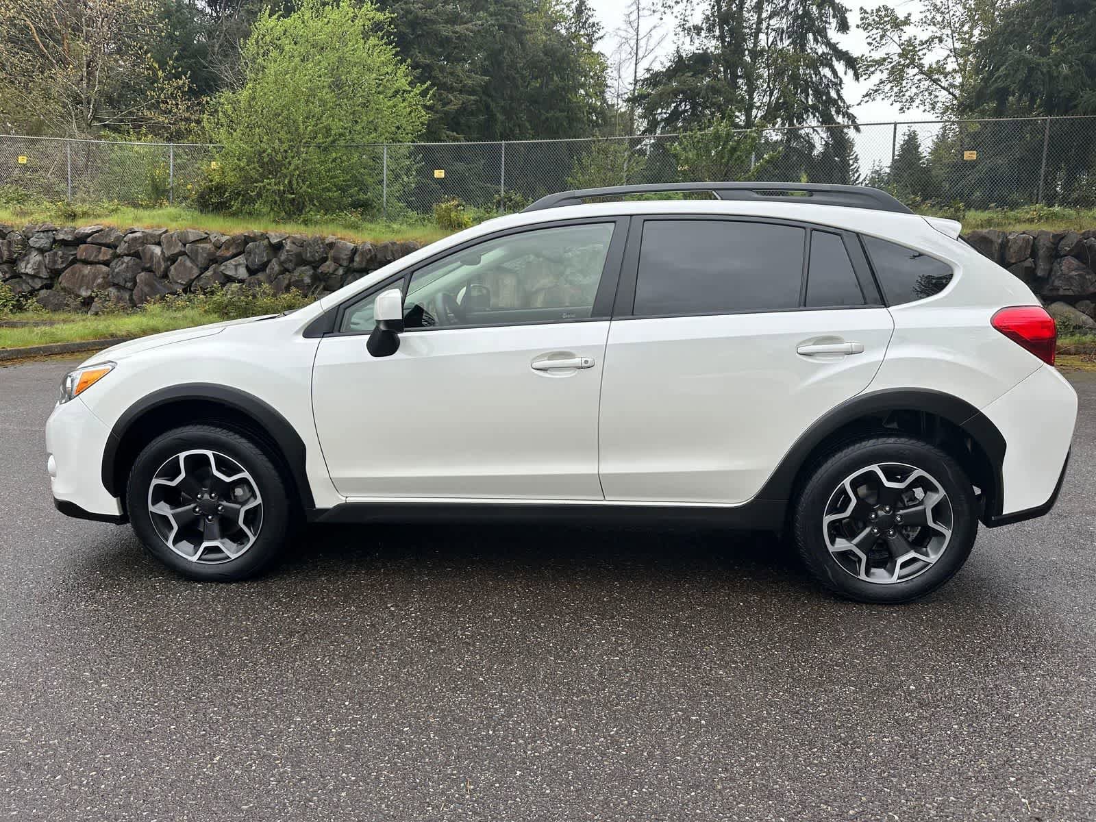 Used 2014 Subaru Crosstrek 2.0i Limited AWD/4WD image 2