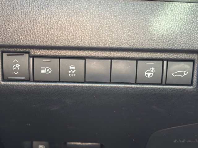 Used 2021 Toyota Venza XLE w/ Softex Package AWD/4WD image 31