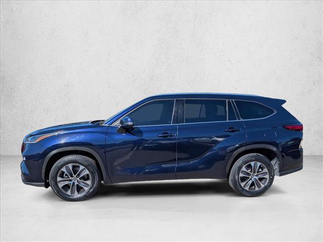 Used 2021 Toyota Highlander XLE FWD image 9