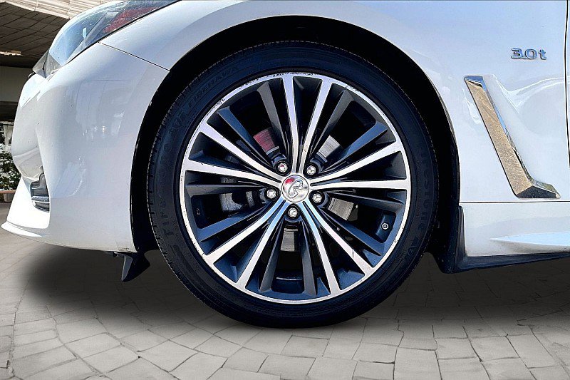 Used 2018 INFINITI Q60 3.0t Luxe image 15