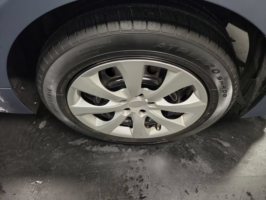 Used 2022 Toyota Corolla LE FWD image 12