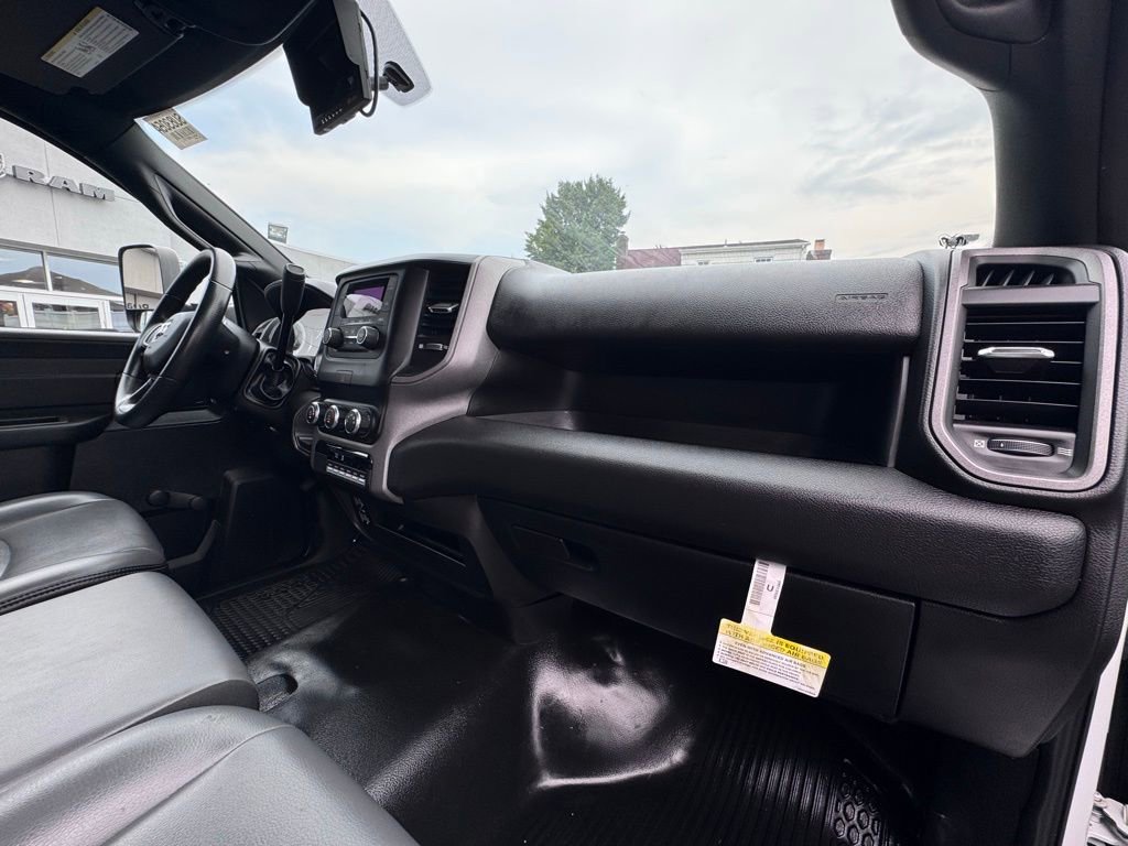 Used 2021 RAM 4500 Tradesman RWD image 16