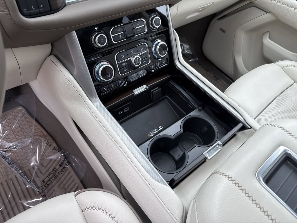 Used 2022 GMC Yukon Denali image 22