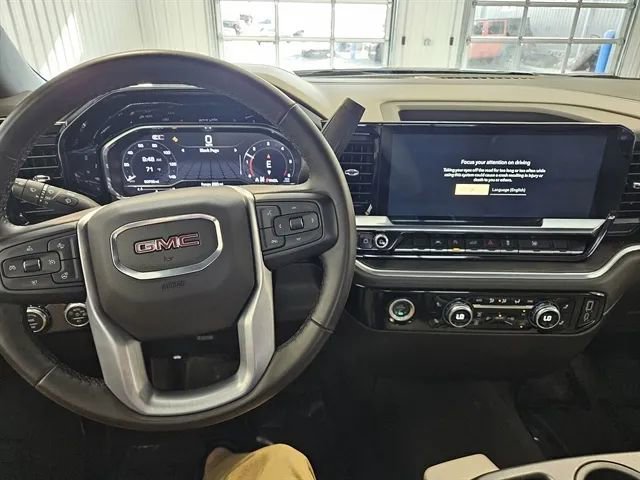 Used 2024 GMC Sierra 1500 SLT AWD/4WD image 24