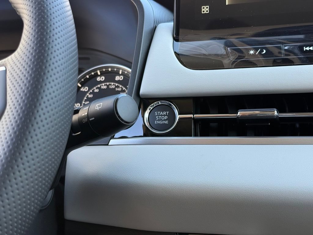 New 2026 Mitsubishi Outlander FWD image 26