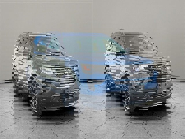 Certified 2019 Ford Explorer XLT w/ Equipment Group 202A image 14