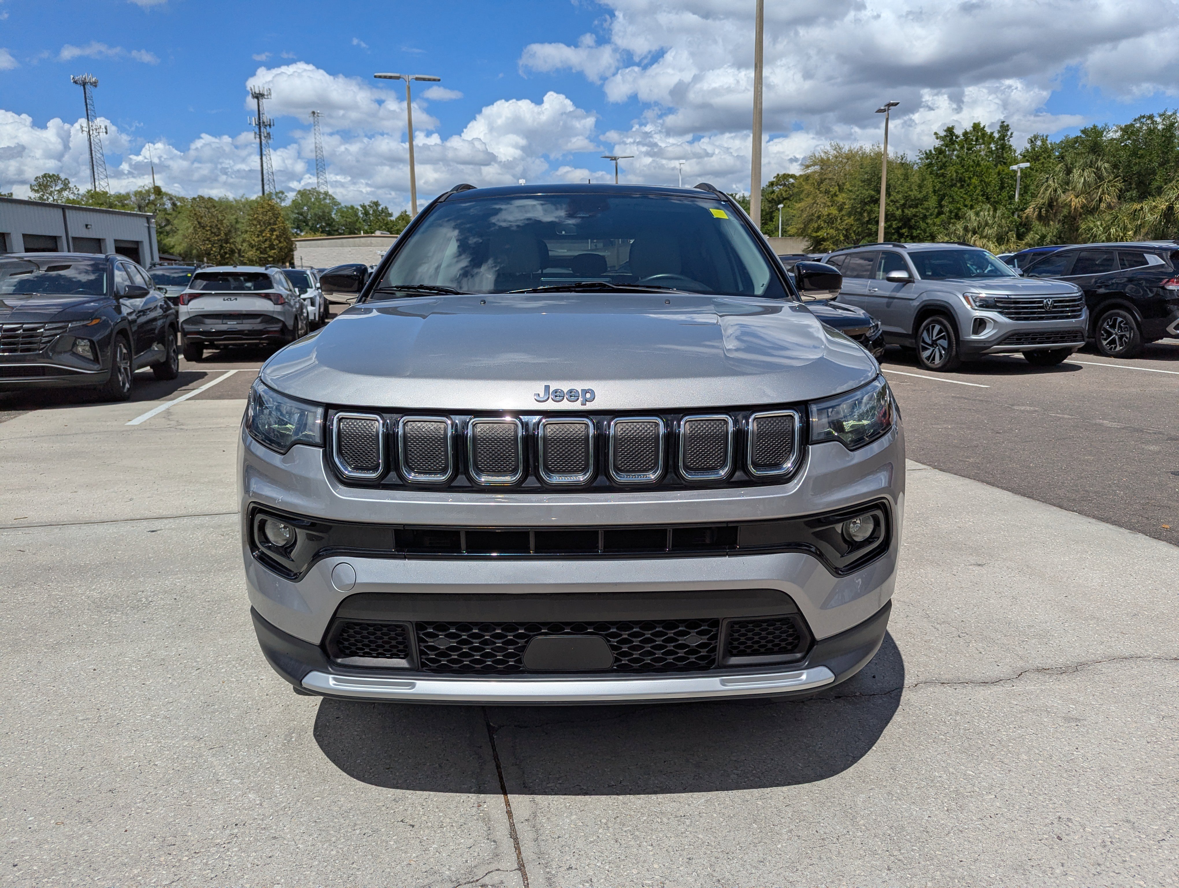 Used 2022 Jeep Compass Limited w/ Sun and Sound Group image 3