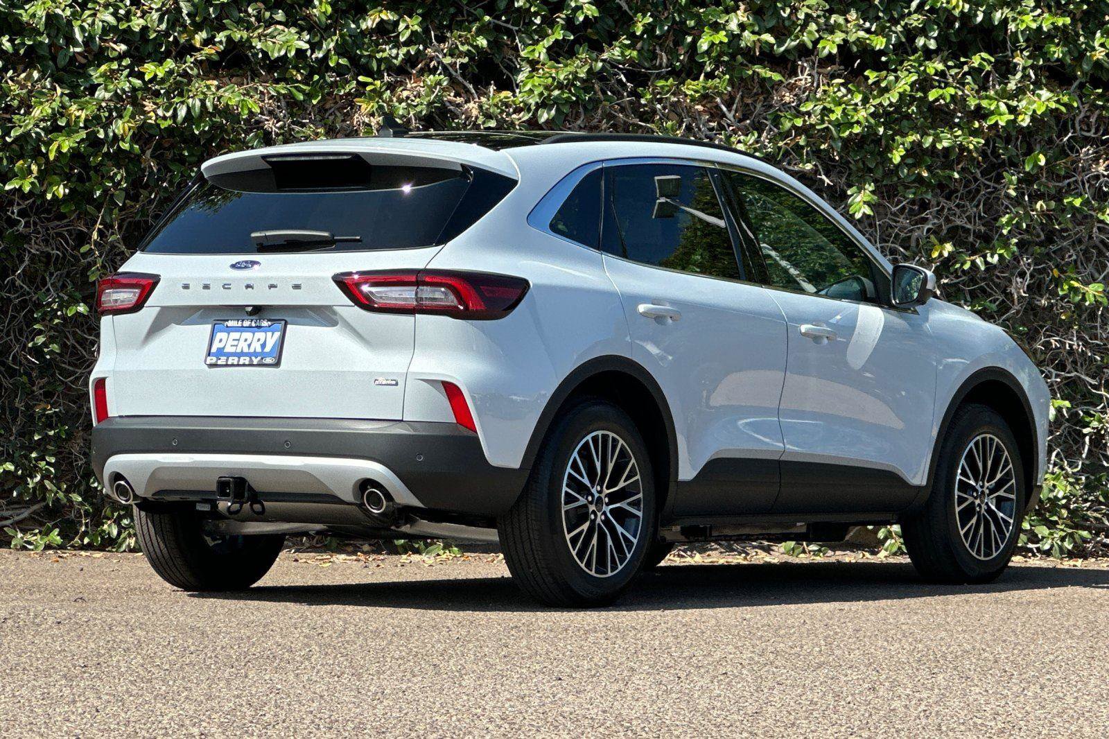 New 2025 Ford Escape SE w/ PHEV Premium Package image 4