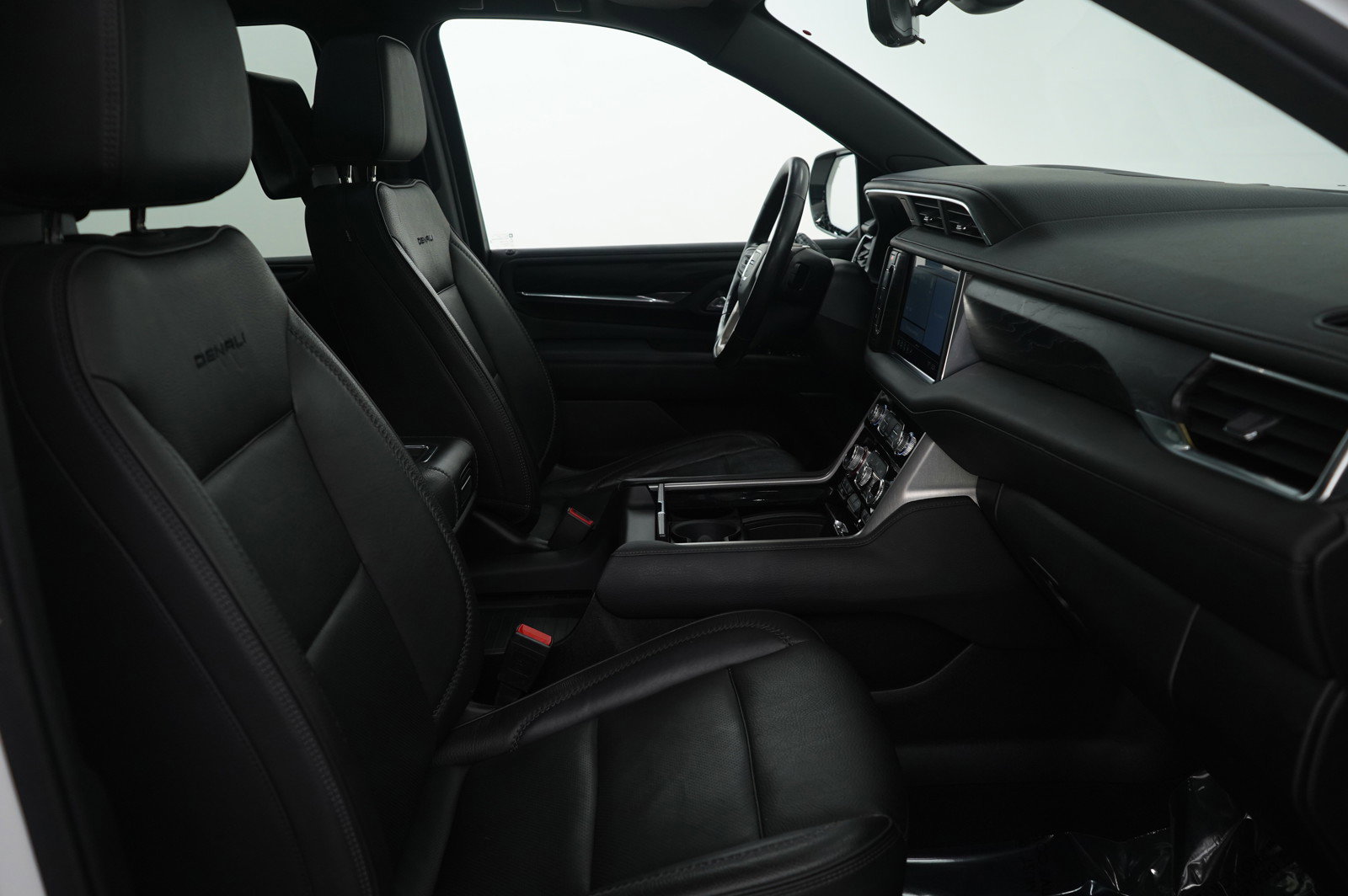 Used 2021 GMC Yukon Denali w/ Denali Ultimate Package image 11