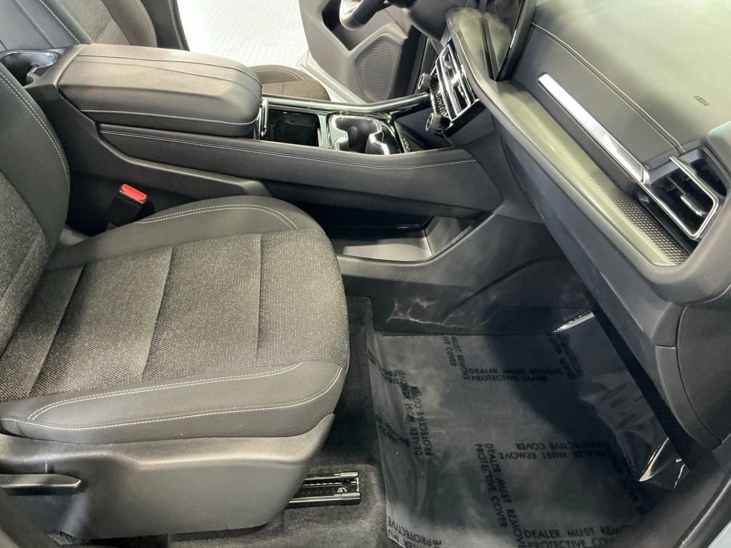 Used 2024 Chevrolet Traverse LT image 20