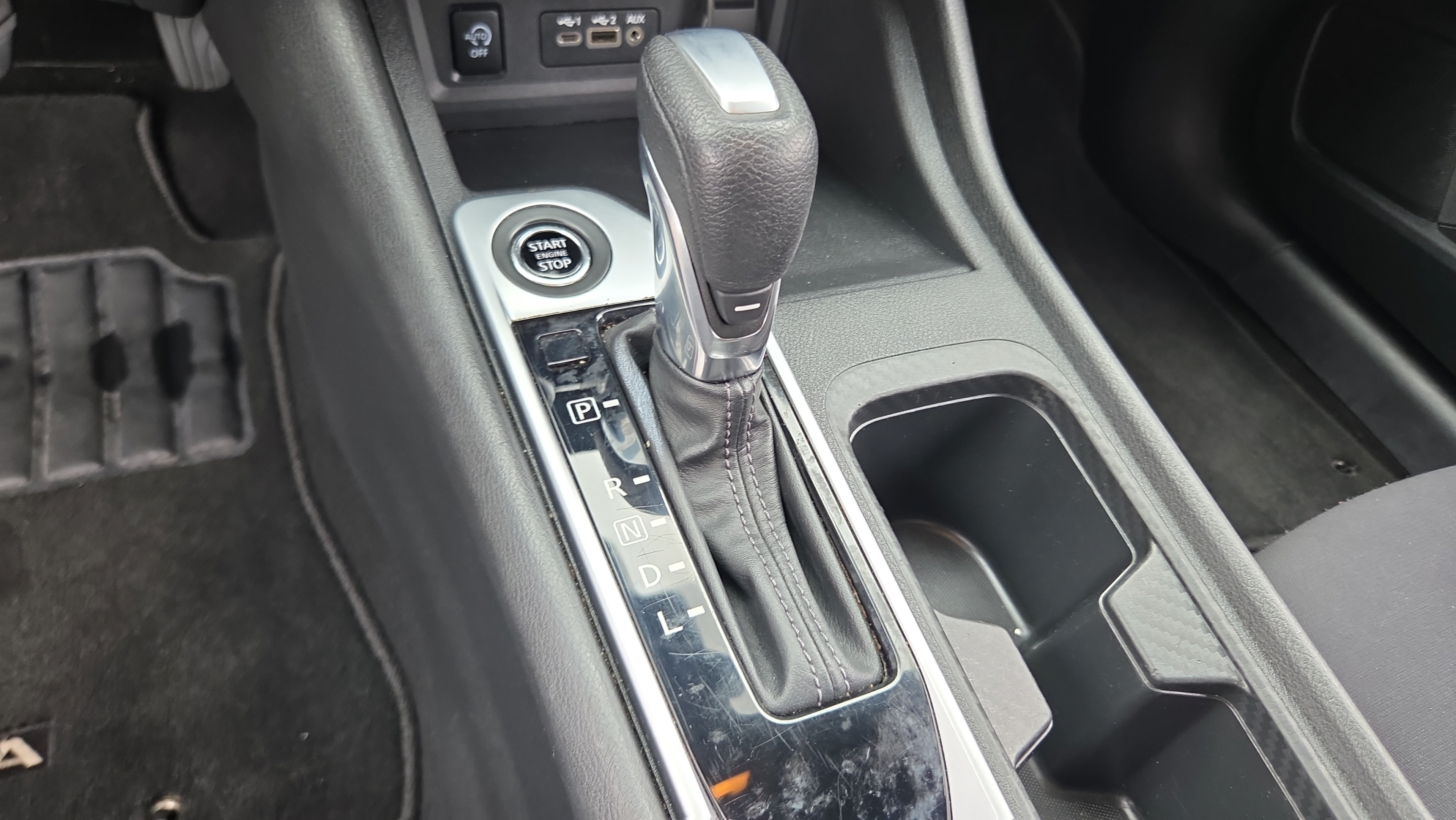 Used 2024 Nissan Sentra SV FWD image 26