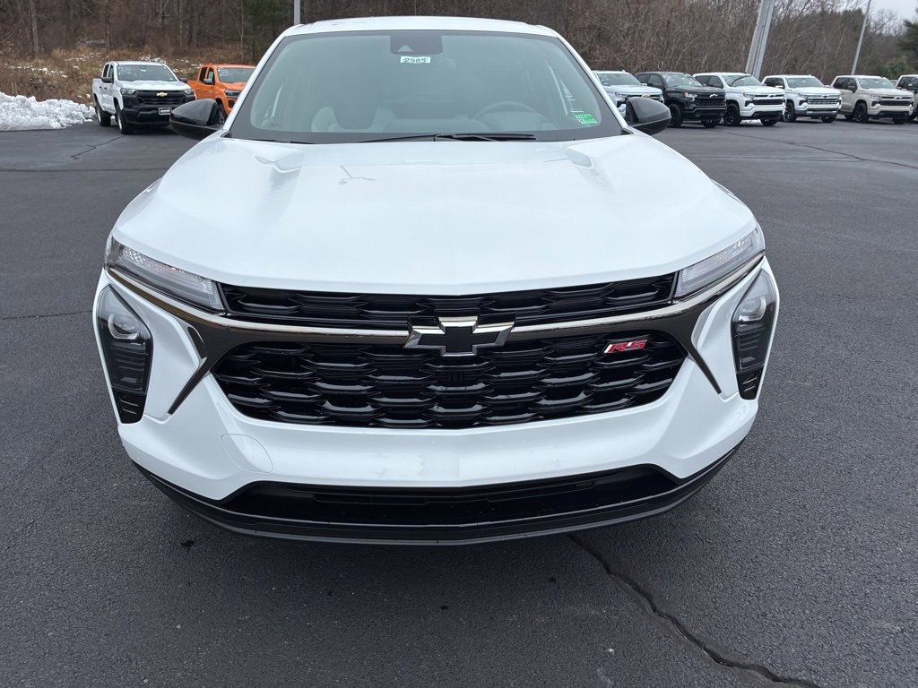 New 2026 Chevrolet Trax RS image 2