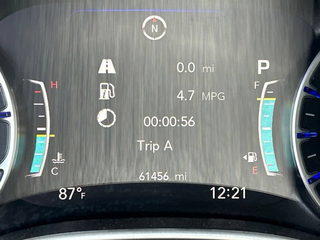 Used 2024 Chrysler Pacifica Touring-L FWD image 24