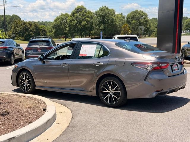 Used 2022 Toyota Camry SE FWD image 9