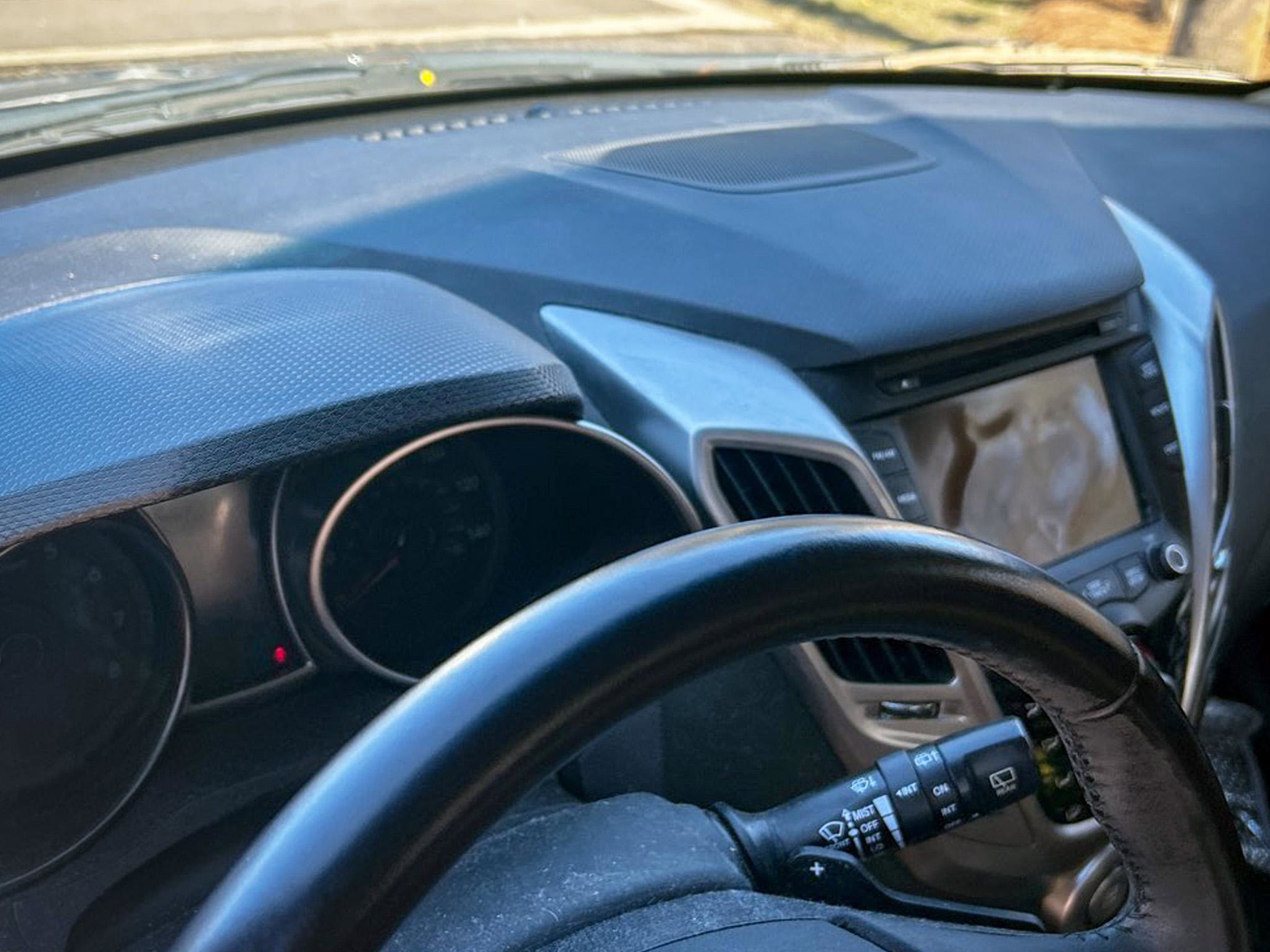 Used 2014 Hyundai Veloster w/ Technology Package 03 image 23