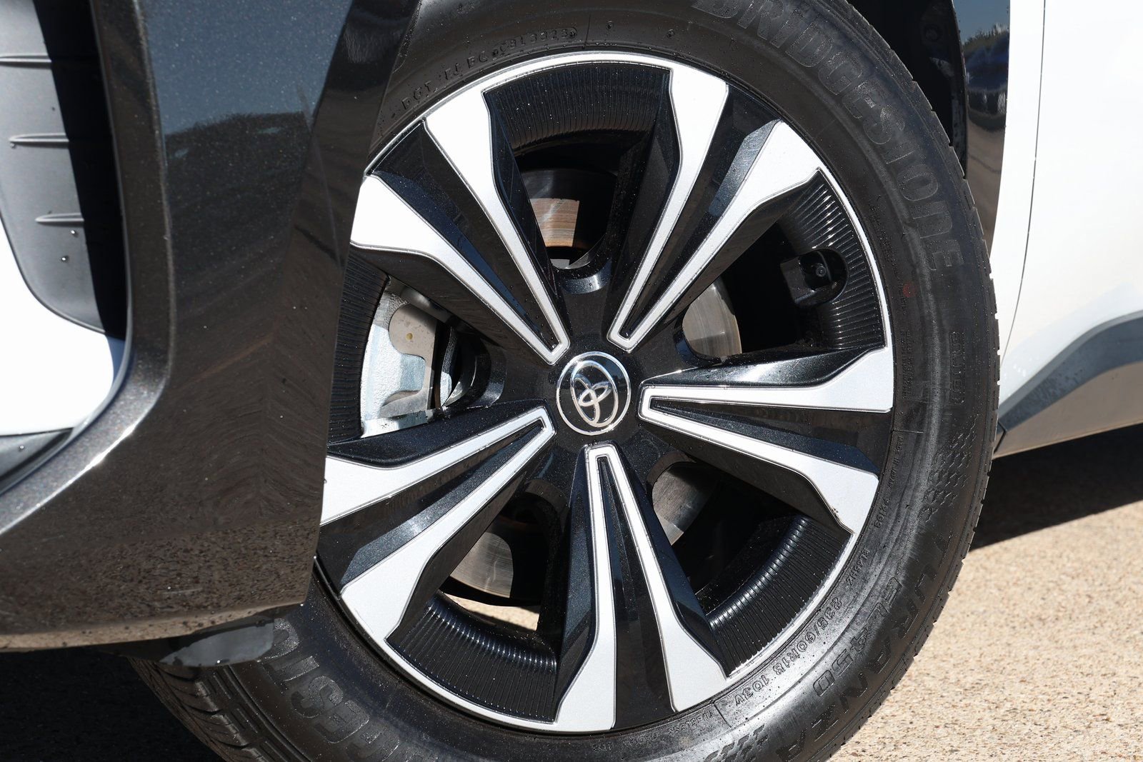 Used 2023 Toyota bZ4X XLE w/ Weather Package image 14