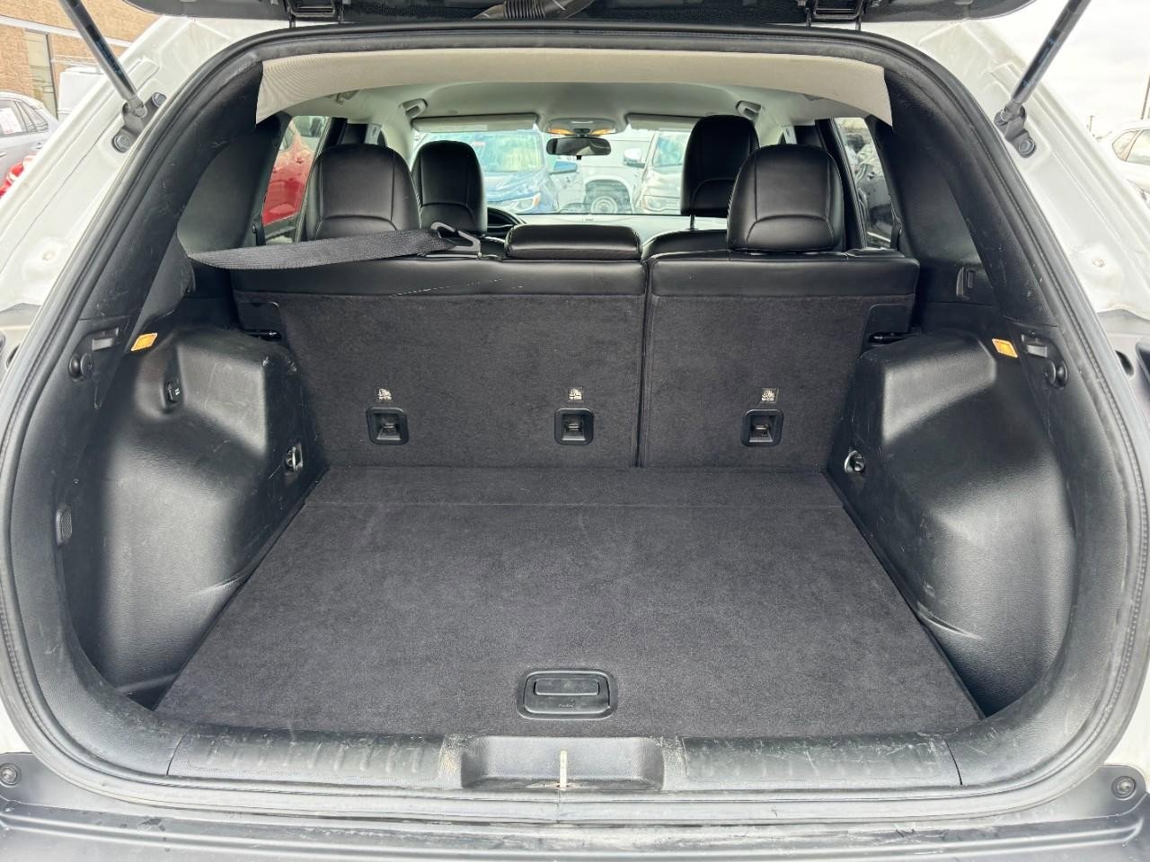 Used 2020 Jeep Cherokee Latitude Plus image 6