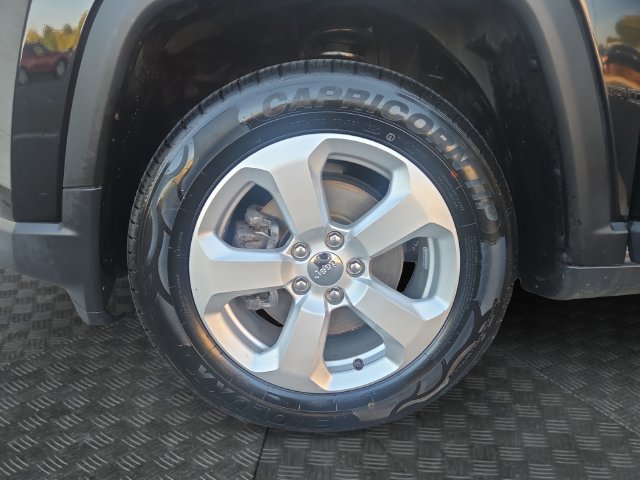 Used 2018 Jeep Compass Latitude w/ Popular Equipment Group AWD/4WD image 33