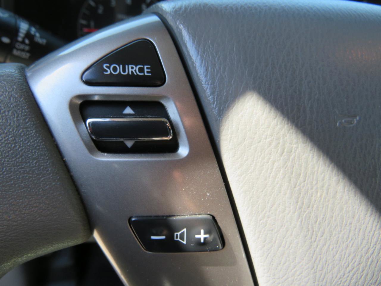 Used 2017 Nissan NV 3500 SV RWD image 13