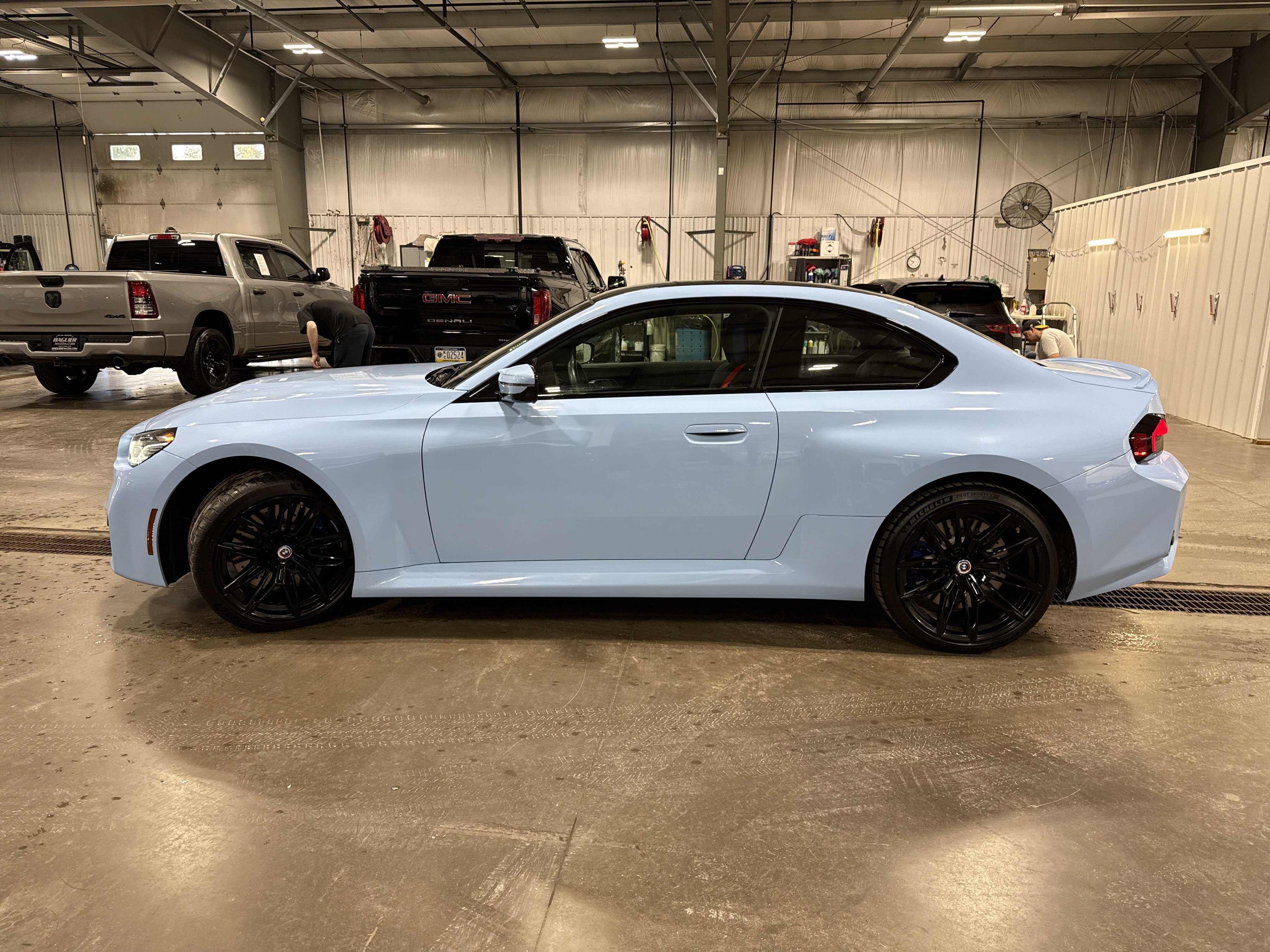 Used 2023 BMW M2 w/ Lighting Package RWD image 5