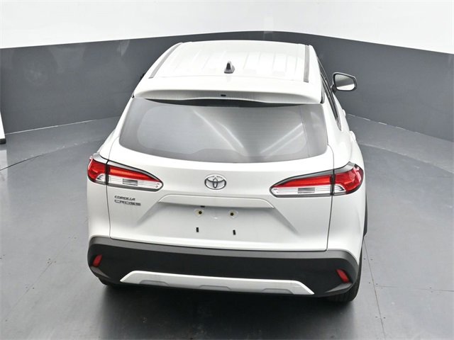Used 2025 Toyota Corolla Cross L image 16