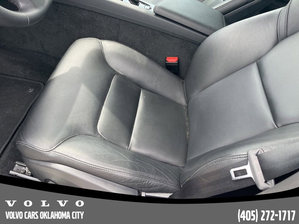 Used 2025 Volvo S60 B5 Core w/ Climate Package FWD image 9